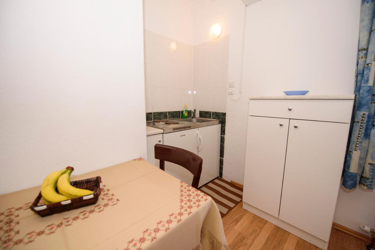 Apartman Mijo - Suhi Potok イェセニツェ エクステリア 写真