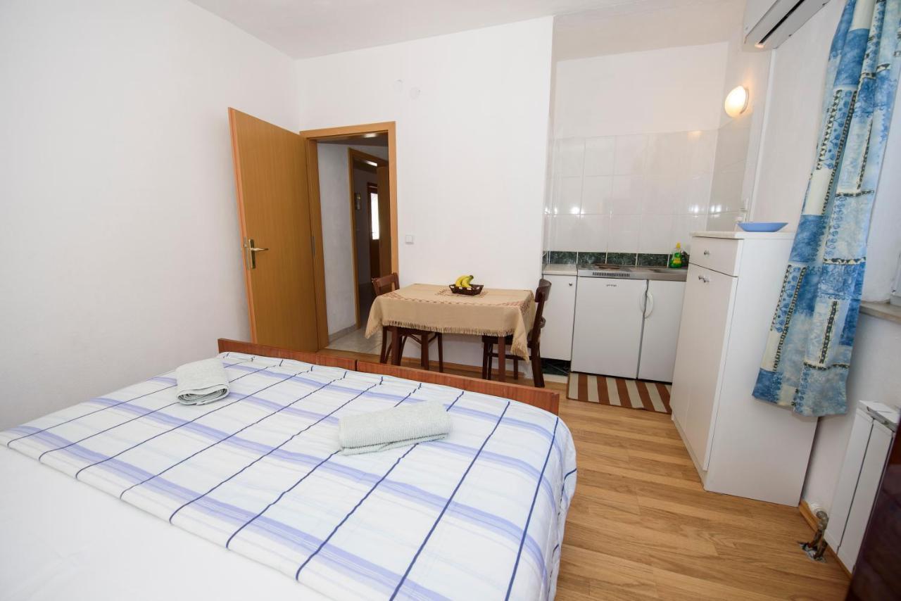 Apartman Mijo - Suhi Potok イェセニツェ エクステリア 写真